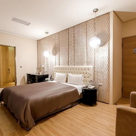 Motel Stars Taichung Esterno foto